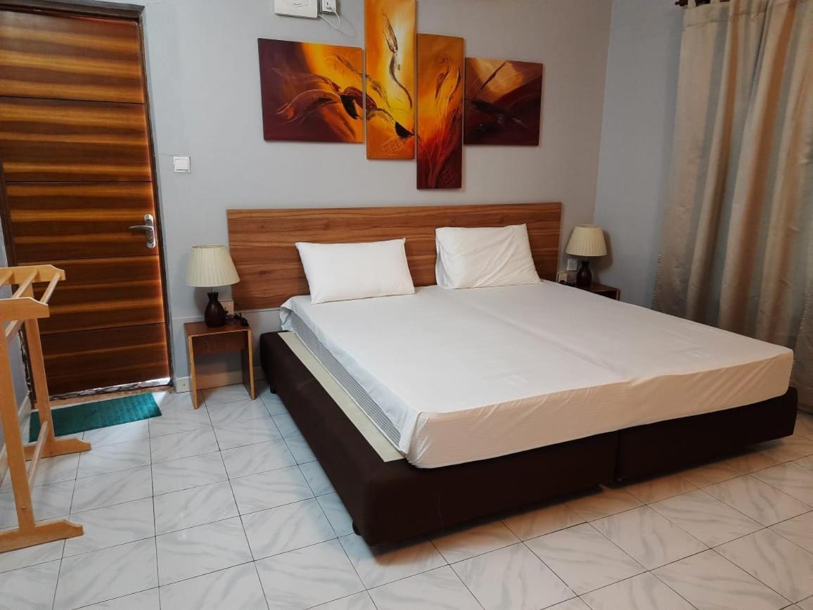 Royal Beach Dhigurah ディグラ エクステリア 写真