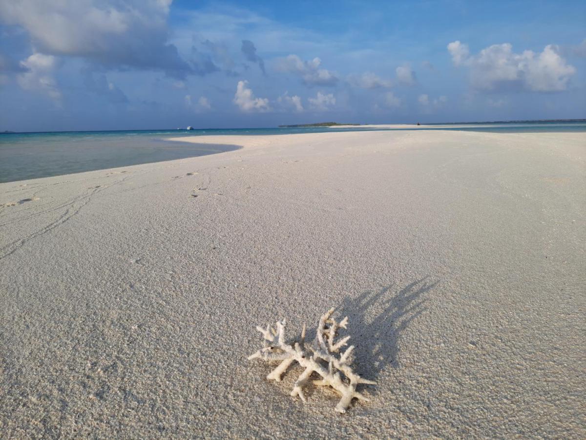 Royal Beach Dhigurah ディグラ エクステリア 写真